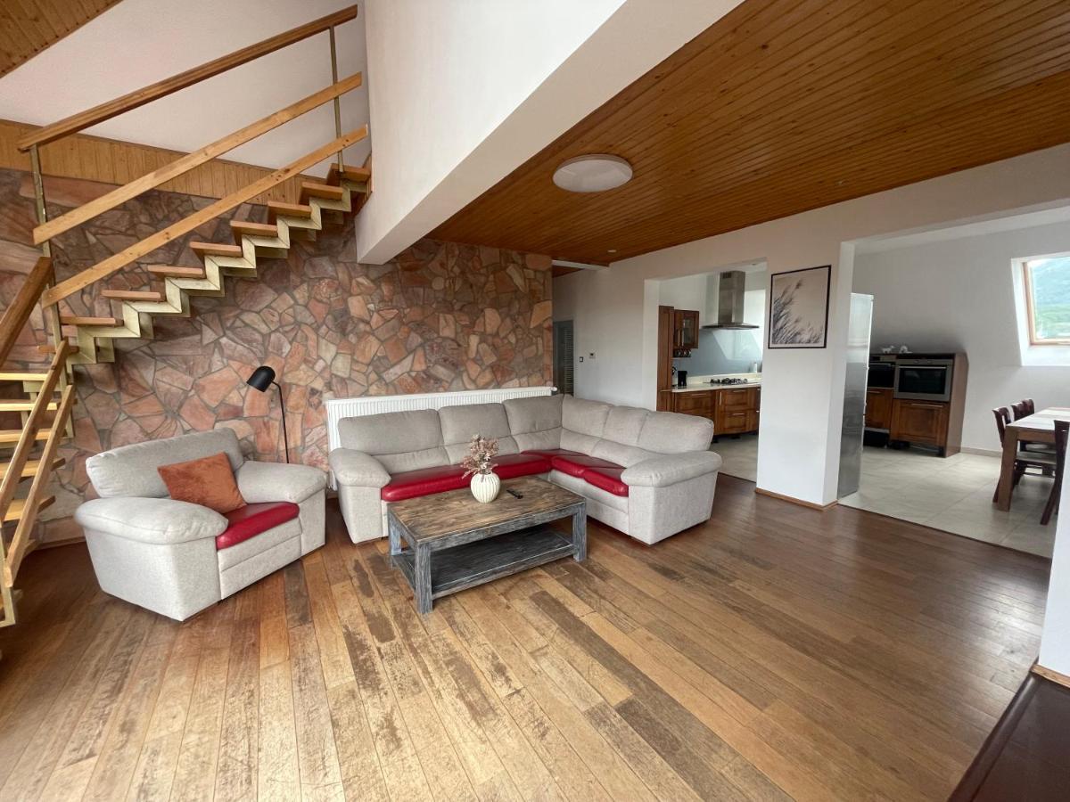 Villa Haskova With 3 Bedrooms Banská Bystrica Exterior photo