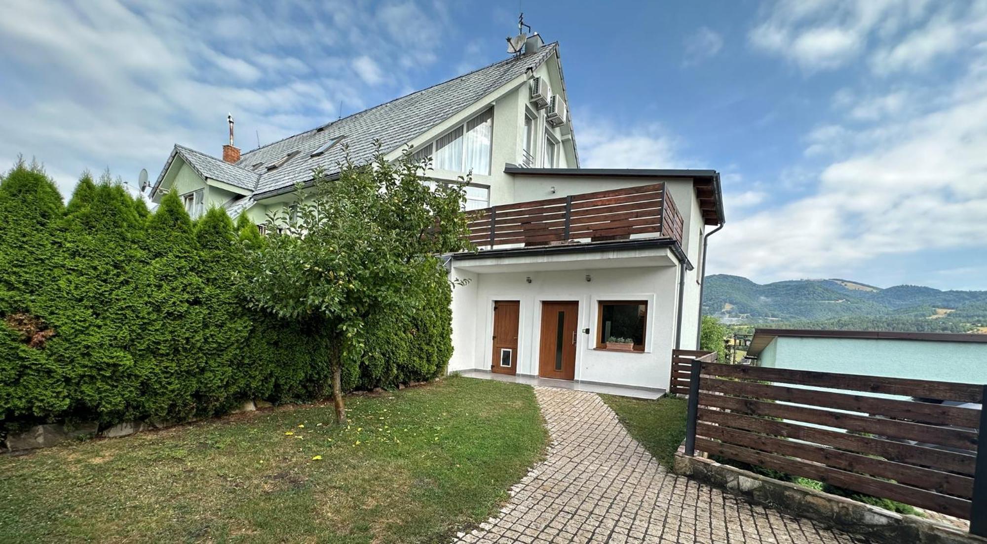 Villa Haskova With 3 Bedrooms Banská Bystrica Exterior photo